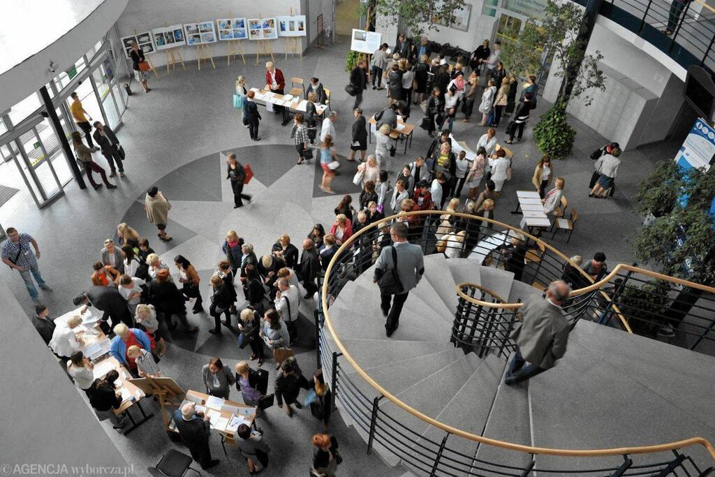 Budynek Wydziału Prawa i Administracji UŚ - wnętrze