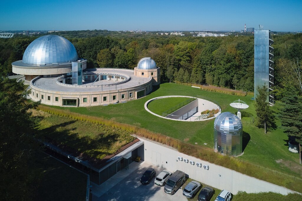Budynek Planetarium Śląskiego w Chorzowie